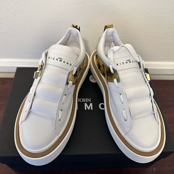 John Richmond  Metallic star leather fashion sneaker in white size EU37; US6,5-7 - Picture 5 of 13